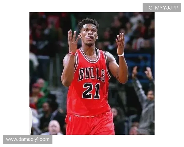 吉米巴特勒的篮球传奇之路与职业生涯的辉煌成就分析