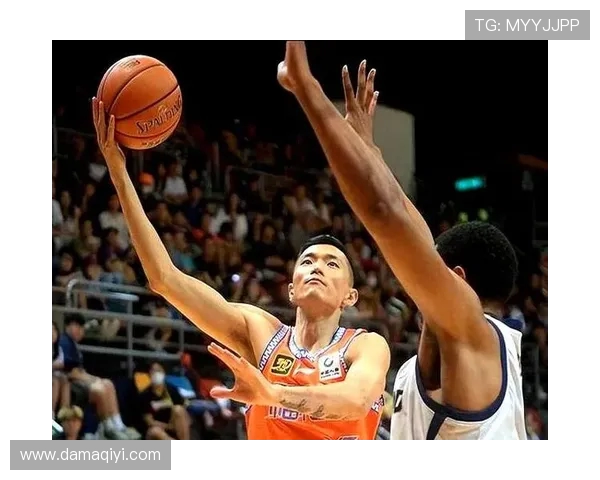 陈林坚的篮球之路:从青涩少年到职业明星的成长历程与奋斗故事