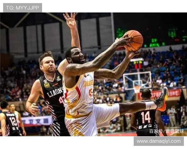 南京篮球队耐力对比深度解析与球队表现的关系探讨