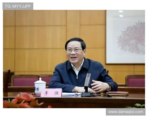 李强畅谈足球生涯背后的故事与成长历程