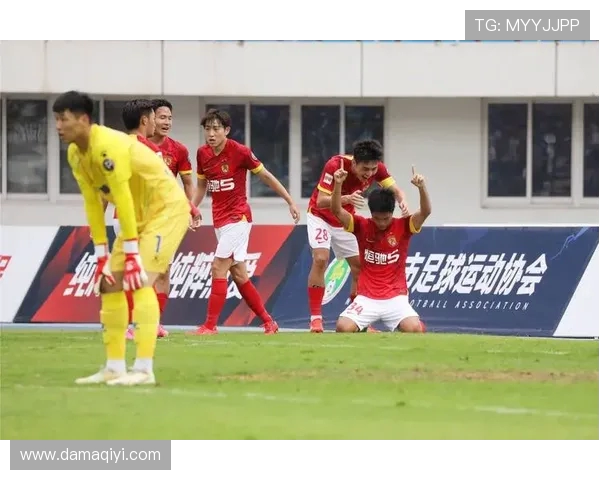 上海排球队在洲际杯积分榜中以61分稳居第一名 上海排球队在洲际杯积分榜中以61分稳居第一名