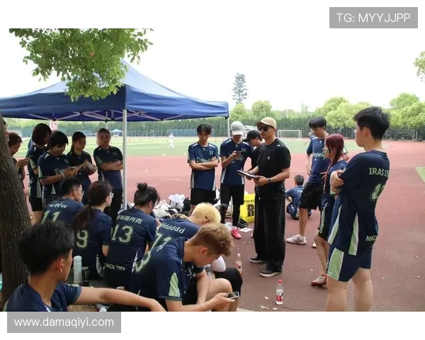 南京飞盘队荣登飞盘比赛经验排行榜首位引发热议