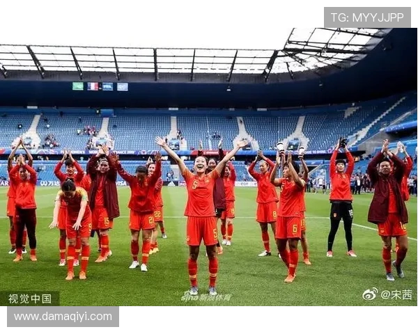 广州足球队逆袭之旅特别报道展现拼搏精神与团队力量的辉煌时刻