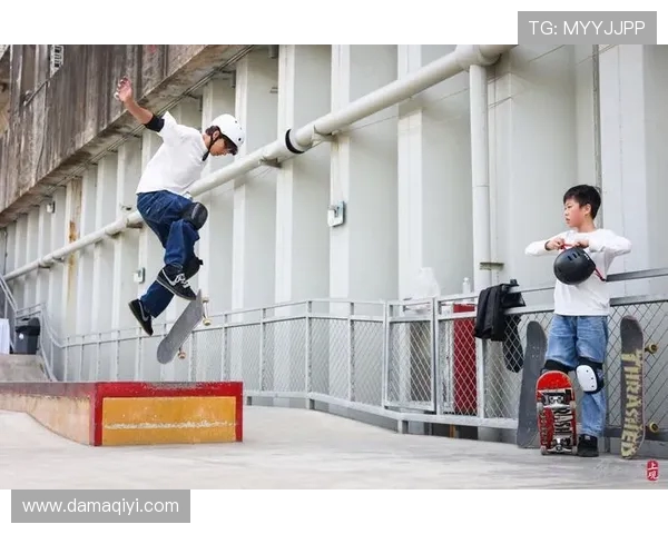 成都攀岩队在滑板精英赛中以70分稳居积分榜首位